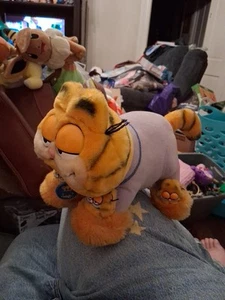 1978 1981 Dakin Garfield With Slippers and Pajamas Plush Dakin Vintage Bin A - Picture 1 of 11