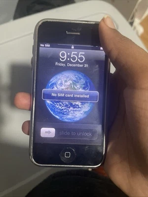 Apple iPhone Model A1203 8GB RAM First Generation White - Image 1 of 4