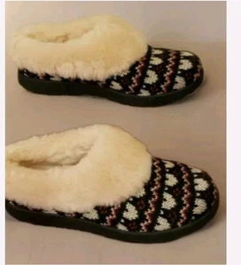 Zapatilla Uggs Corazón Talla 4 Niños Pequeños Mujeres Forrada Gran Regalo Nueva ¡RARA!!! - Imagen 1 de 5