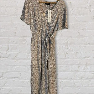 MINKPINK Sundress Cream and Brown Maxi  with Dolman Sleeves - Picture 1 of 4