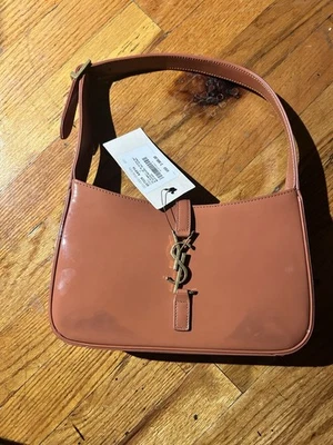 Bolso Hobo Saint Laurent Le 5 À 7 Cuero Marrón Dorado Foto 1 de 4