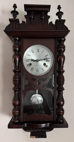 Vintage 31 Day Pendulum Wall Clock With Key Clock Keeps Time Chime Does Not Work Cover