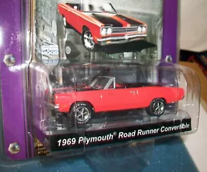 Greenlight 1969 Plymouth Road Runner Convertible Muscle car garage New in pack - Picture 1 of 4