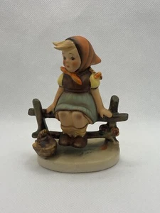 Goebel Hummel Figur "Just Resting" #112 3/0 W.Germany 3 1/2" groß - Bild 1 von 4
