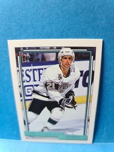 TONY GRANATO🏆1992 Topps Picture Cards #242 "GOLD" NHL HOCKEY Card🏆FREE POST - Picture 1 of 2