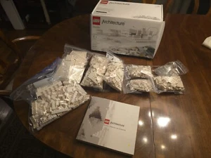LEGO Architecture Studio Box 21050 - Picture 1 of 5