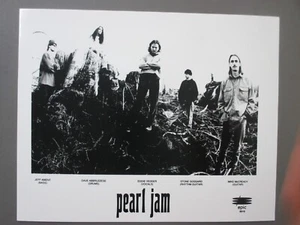 Pearl Jam blanco y negro 8 X 10 brillante foto promocional ¡Al aire libre 1993! - Imagen 1 de 1