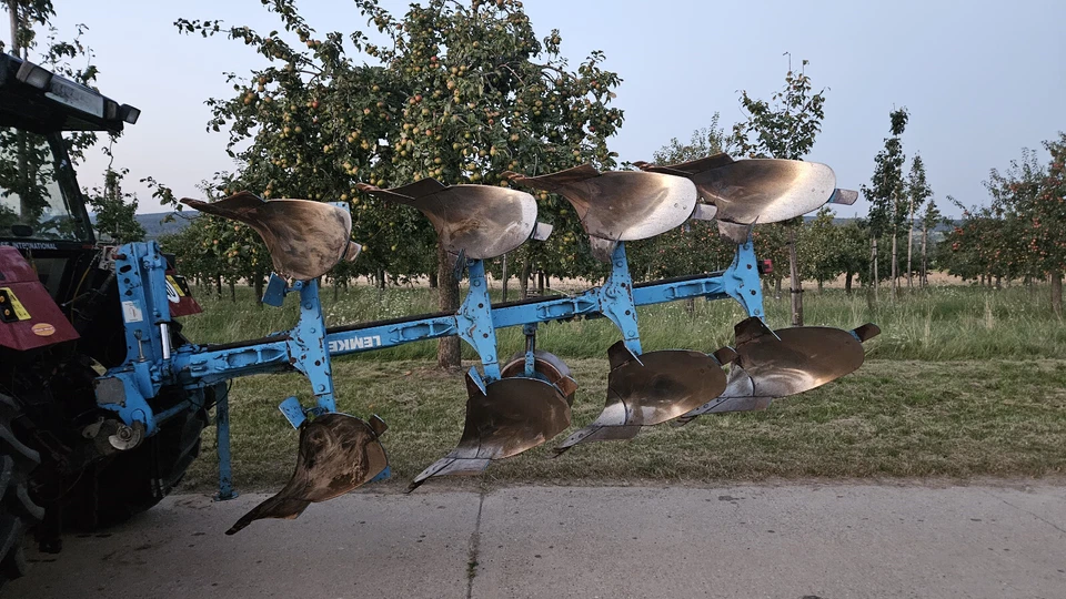 Pflug - Lemken Opal 100 - 3+1 Schare blau gebraucht, guter Zustand - Bild 1 von 4