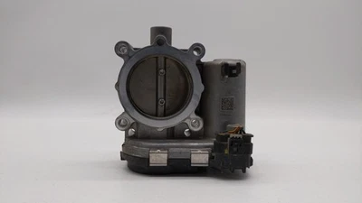 Mercedes-Benz C300 2015-2018 carrocería del acelerador R7UDU Foto 1 de 4