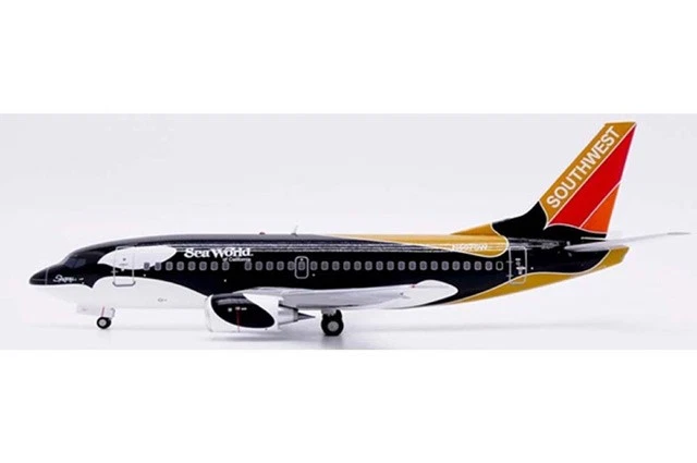JC Wings 1/200 737-500 Airplane N507SW Southwest Airlines w/Stand - Image 1 of 1
