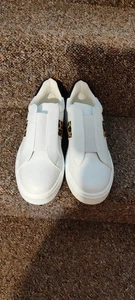 Ladies Trainers - Picture 1 of 8