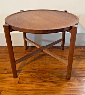 Mesa de centro bandeja lateral plegable de roble teca #2 Hans Wegner Mobler Tuck MCM PP35 de colección Foto 1 de 4