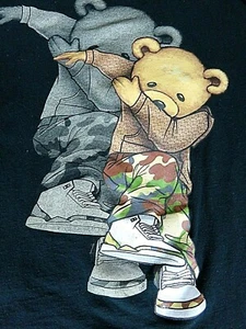 Camiseta Hardten Clothing Para Hombre Oso Salvaje Sombra Bailando en Camuflaje Talla 3XL - Imagen 1 de 4