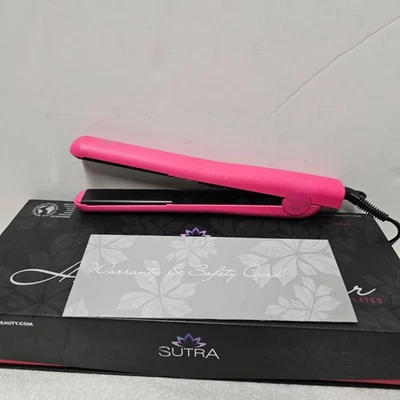 Plancha de pelo y soporte para plancha ultra plana Sultra Beauty Foto 1 de 4