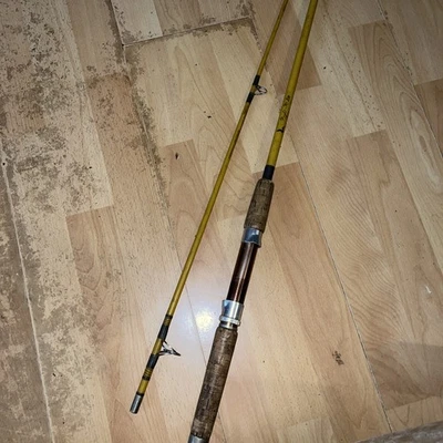 Vintage Wright & McGill DENCO Fishing Spinning Rod 2-piece 7" No. MB-870M - Image 1 of 4