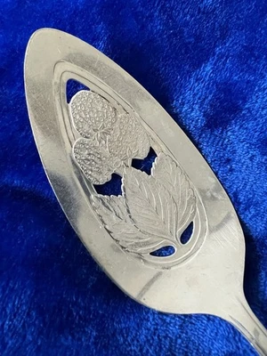 Wallace Luxor Plato Vintage Pastel Servidor Diseño Fresa, Plateado Foto 1 de 3