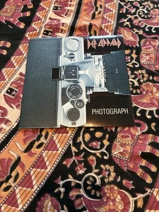 Def Leppard Photograph UK 1983 7" Vinyl Vertigo Pop-Up Sleeve - Picture 1 of 8