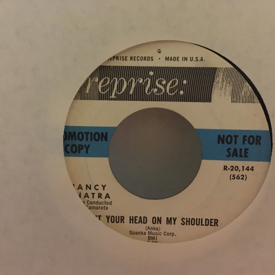 Nancy Sinatra I See the Moon / Put Your Head On My Shoulder 45 ( PROMO ) - Image 1 of 2