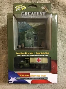 2019 Johnny Lightning GMC CCKW 6x6 TRUCK / COMBAT MEDIC DISPLAY Diecast 1/64 - Picture 1 of 8