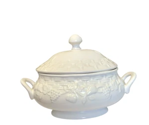 Obstmotiv Suppenterrine weiß Deckel Griffe 8x12x6 ohne Schöpfkelle unbeschriftet Korbgeflecht - Bild 1 von 10