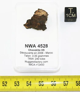 Talon de météorite NWA 4528 - Chondrite (Maroc - 3.35 grammes - 003**) - Foto 1 di 9