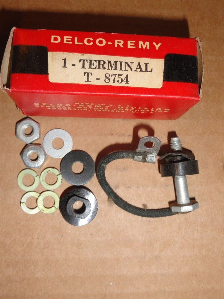 41-48 BUICK 42-48 CADILLAC 40-48 OLDSMOBILE 48 ПОНТИАК ГЕНЕРАТОР ТЕРМИНАЛ T8754 - Изображение 1 из 1