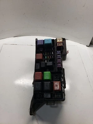 Motor de caja de fusibles a través de 6/00 para 00-01 LEXUS RX300 1386416 Foto 1 de 4