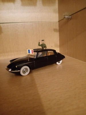 CITROEN DS 19 GENERAL DE GAULLE - DINKY TOYS ref 530 - Photo 1/4