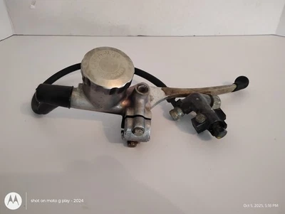 Honda CB750k 1977 cilindro maestro de freno delantero Foto 1 de 4