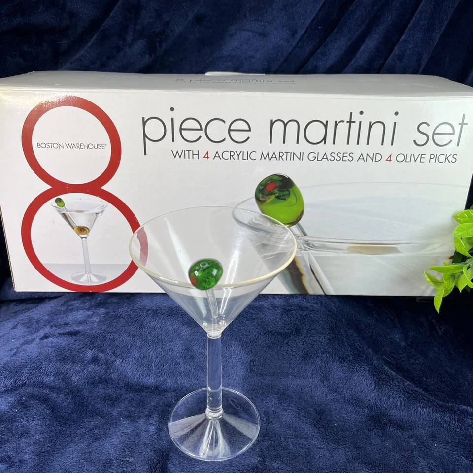 Juego de Martini de 8 piezas: 4 vasos de plástico acrílico resistentes a la rotura 4 selecciones de oliva NUEVO EN CAJA Foto 1 de 4
