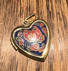 Beautiful Vintage Cloisonné Butterfly Heart Locket Pendant - Picture 1 of 6