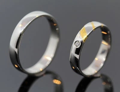 1 PAAR TRAURINGE 1 BRILLANT 0,03CT AUS 950/-PLATIN/GOLD WERT EUR 2998,- - Bild 1 von 2