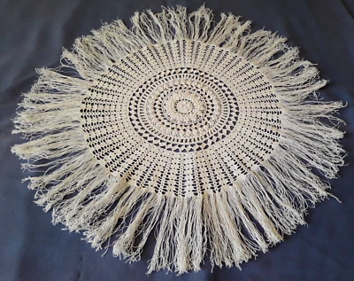 N22 Ancien napperon à franges dentelle de coton au crochet Old crocheted doily - Photo 1/4