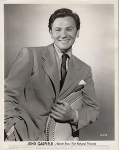 John Garfield Warner Brothers First National Pictures Pressefoto 8 x 10 - Bild 1 von 2