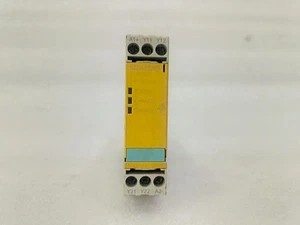 SIEMENS 3TK2822-1CB30 Sirius Safety Relay Expedited Shipping - Picture 1 of 7