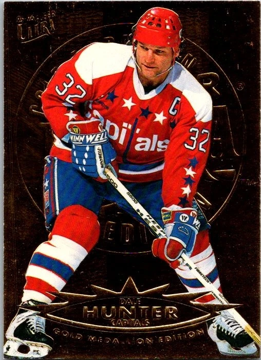 1995-96 Ultra #175 Dale Hunter Gold Medallion - Image 1 of 2