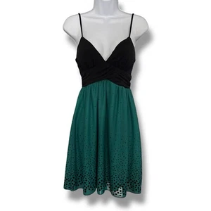 NWT Speechless Juniors Medium Cocktail Dress Green Black Mini V-Neck Homecoming - Picture 1 of 7