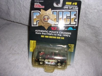 RACING CHAMPIONS POLICE U.S.A.1997 FORD MUSTANG #19 - Imagem 1 de 3