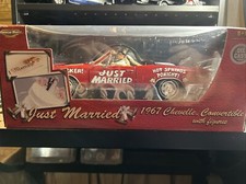 1967 Chevelle Convertible SS 396 Just Married/Figures 1:18 Ertl American Muscle