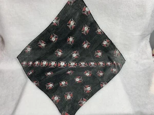 Totenkopf Einstecktuch/Schal distressed rot schwarz gebraucht - Bild 1 von 4