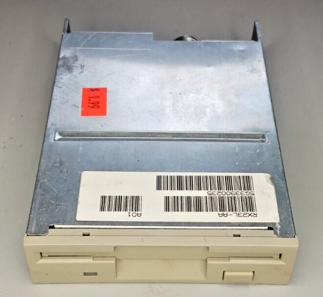 Teac FD-235 3.5" inch Internal Desktop 1.44 MB Floppy Disk Drive Beige - Image 1 of 1