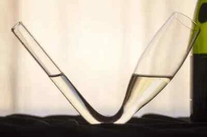 Chambong 6 oz Glass Champagne Shooter w/ Etched Silver Elephant Logo S2 ~ NIB - Picture 1 of 7