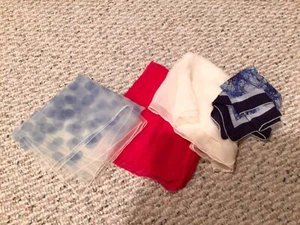 Lote bufanda seda vintage años 60 lunares transparentes cereza crema y azul geométrico - Imagen 1 de 5