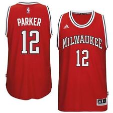 red milwaukee bucks jersey