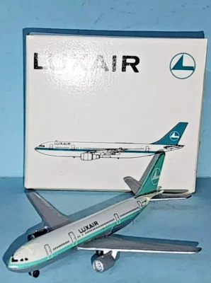 LUXAIR. Airbus A300- .Schabak # 903/17. Modelo diecast escala 1:600. En caja Foto 1 de 2