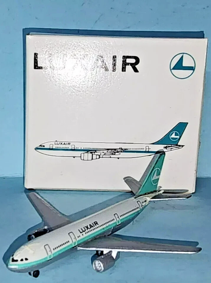LUXAIR  . Airbus A300- .Schabak # 903/17. Scale 1:600   Diecast Model. Boxed — 第 1/2 张图片