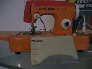 Kindernähmaschine mit Originalkarton, vintage, QUELLE, 70er Jahre, Farbe: orange - Bild 1 von 3