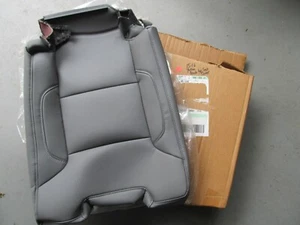 NEW 15-16 Suburban Yukon XL 3rd Row Vinyl 40% of Bench Top SEAT Cover Gray OEM - Picture 1 of 2