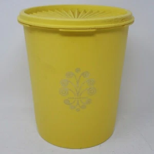 Vintage Tupperware Yellow Servalier Canister 809 with Lid 810 Medium - Picture 1 of 9