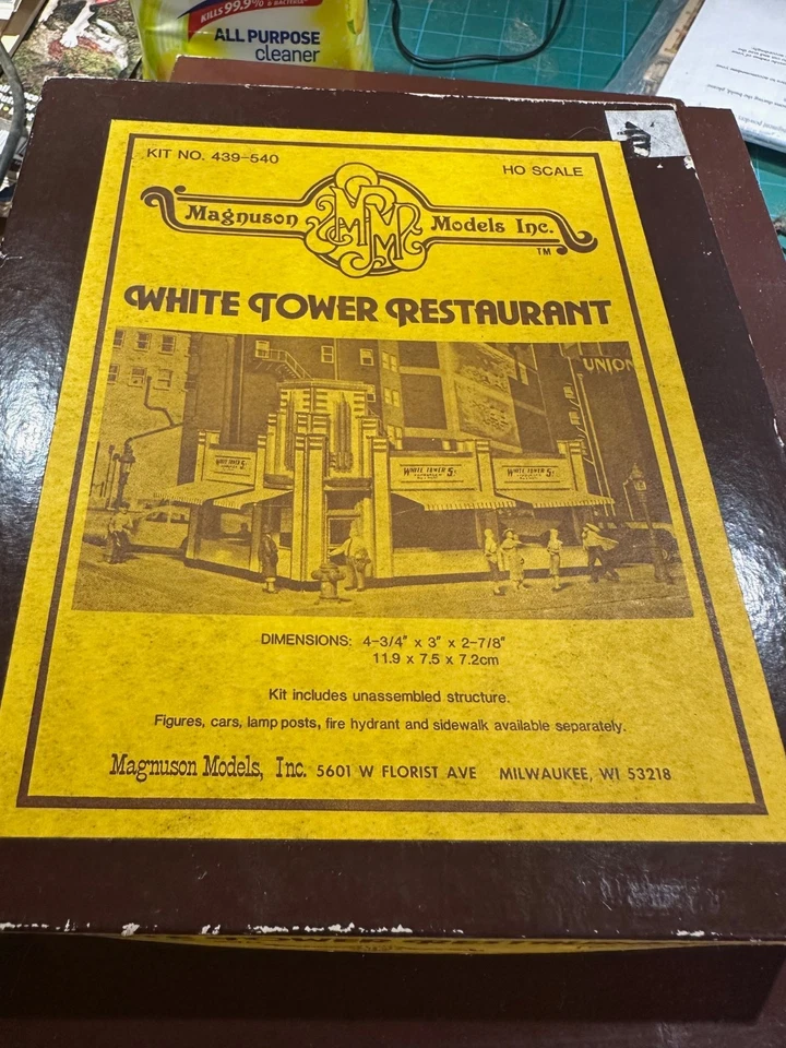 Magnuson Models White Tower Restaurant HO Scale - Image 1 of 1